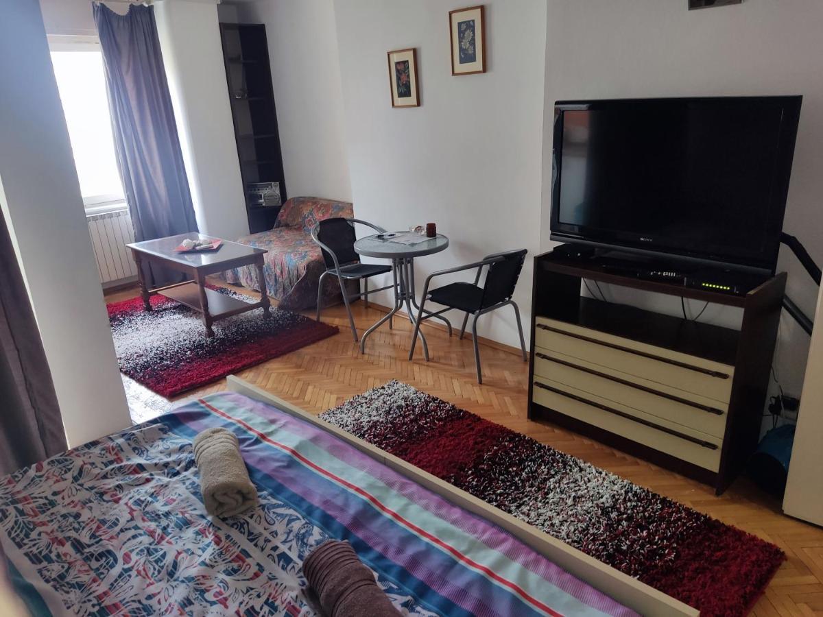 Zozi Urban Apartament Scopia
